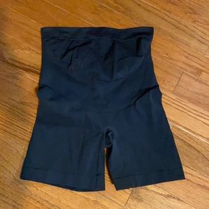 Maternity shape wear